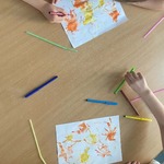 Dzieci uczestniczą w zajęciach 